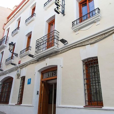 Hotel Castilla Caces Εξωτερικό φωτογραφία